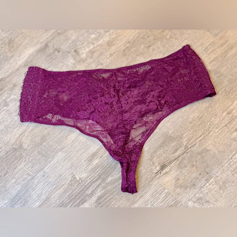 Victoria Secret Mid-Rise lace thong